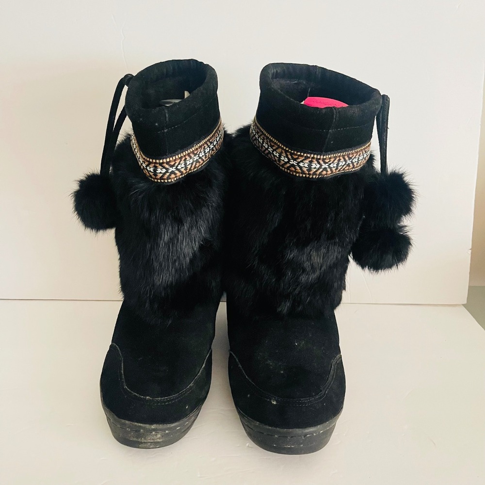 Minnetonka Mukluk Winter Boots Suede Faux Fur Black Tribal Pom Pom Womens 10
